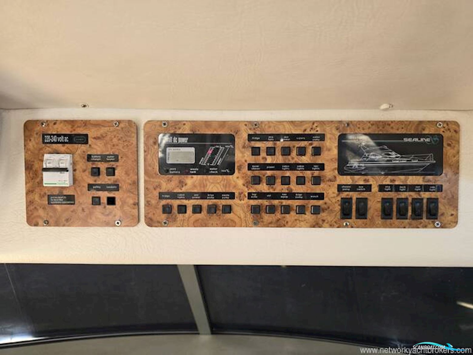 Sealine International 320 Statesman