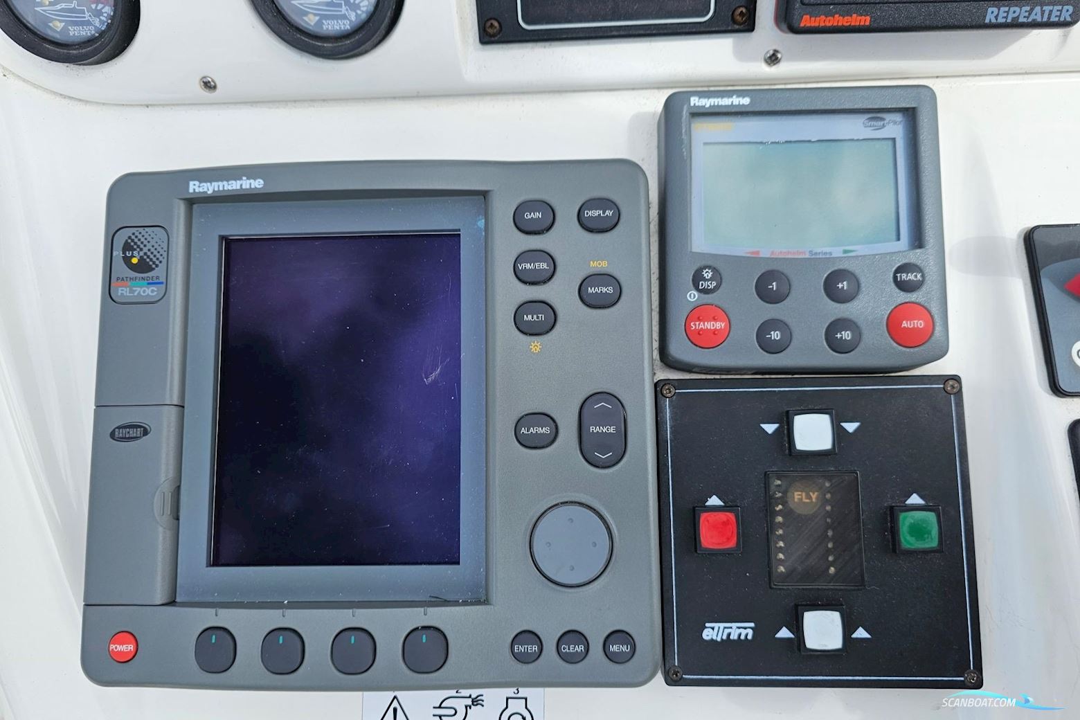 Sealine International F33