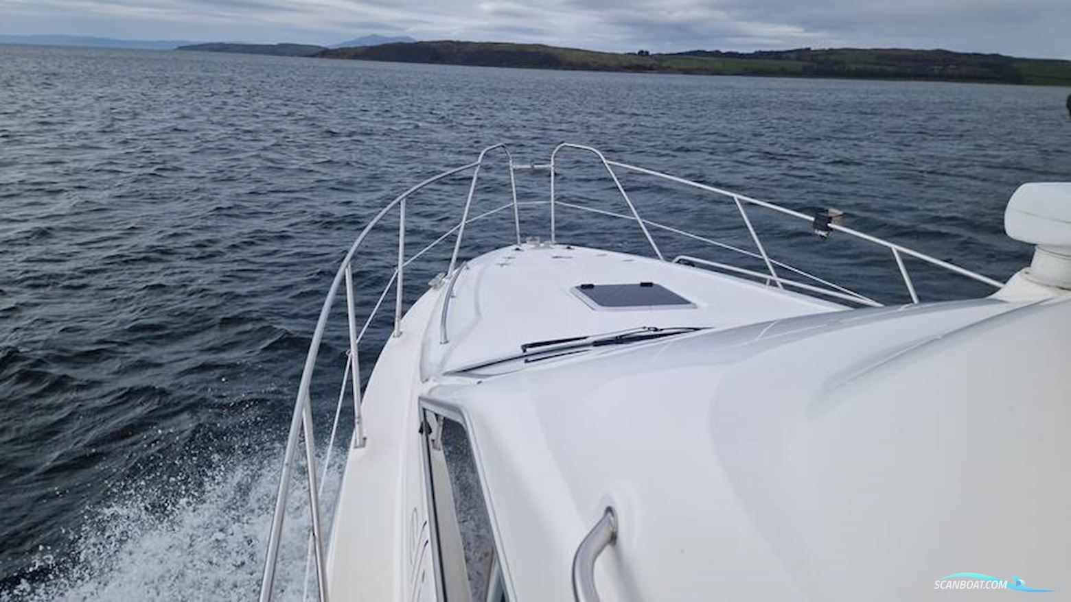 Sealine International F33