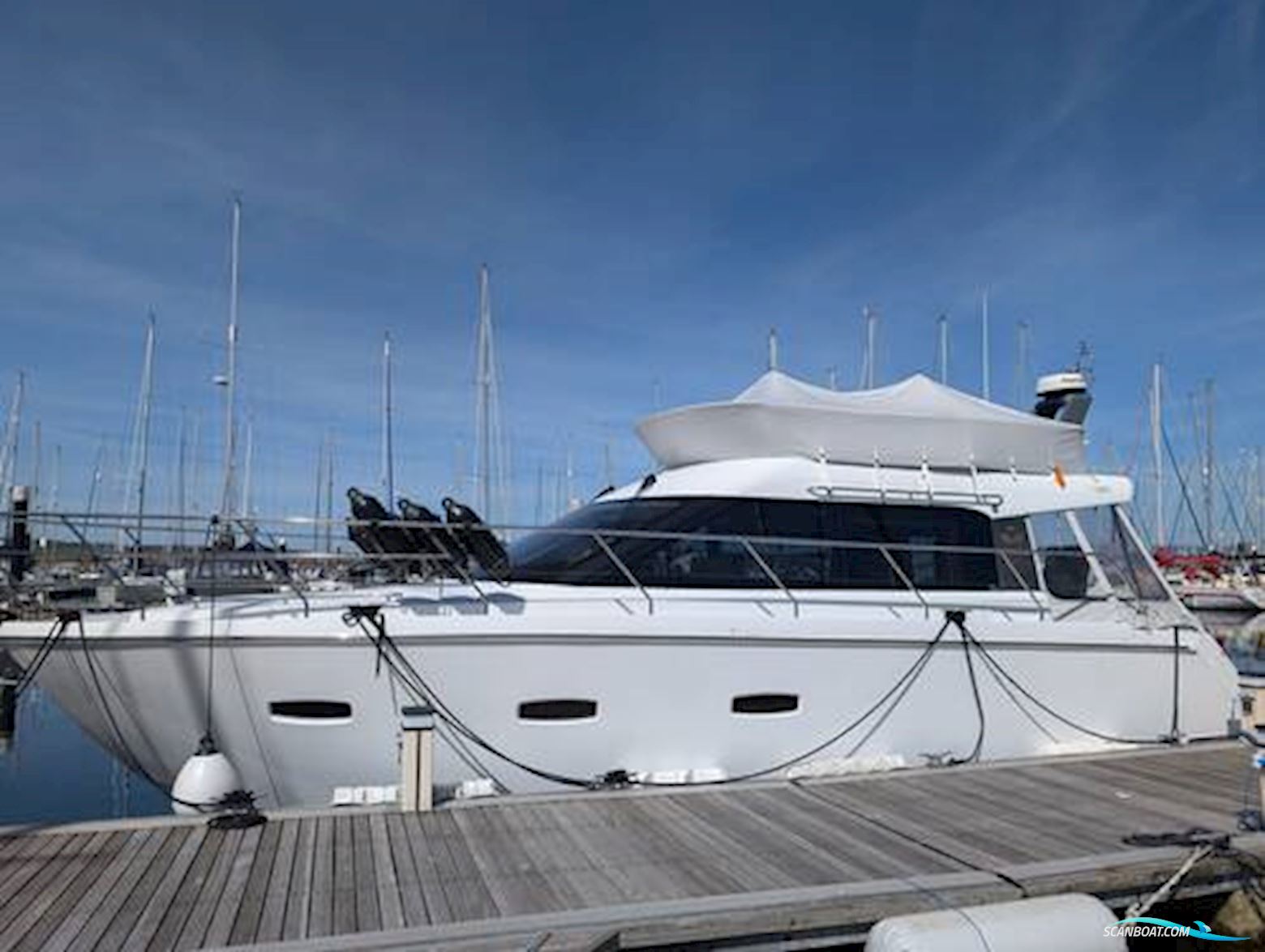 Sealine International F380 Motorboot 2014, mit Volvo Penta D4 motor, England