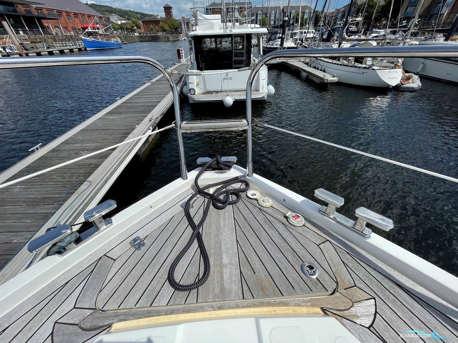 Sealine International F42