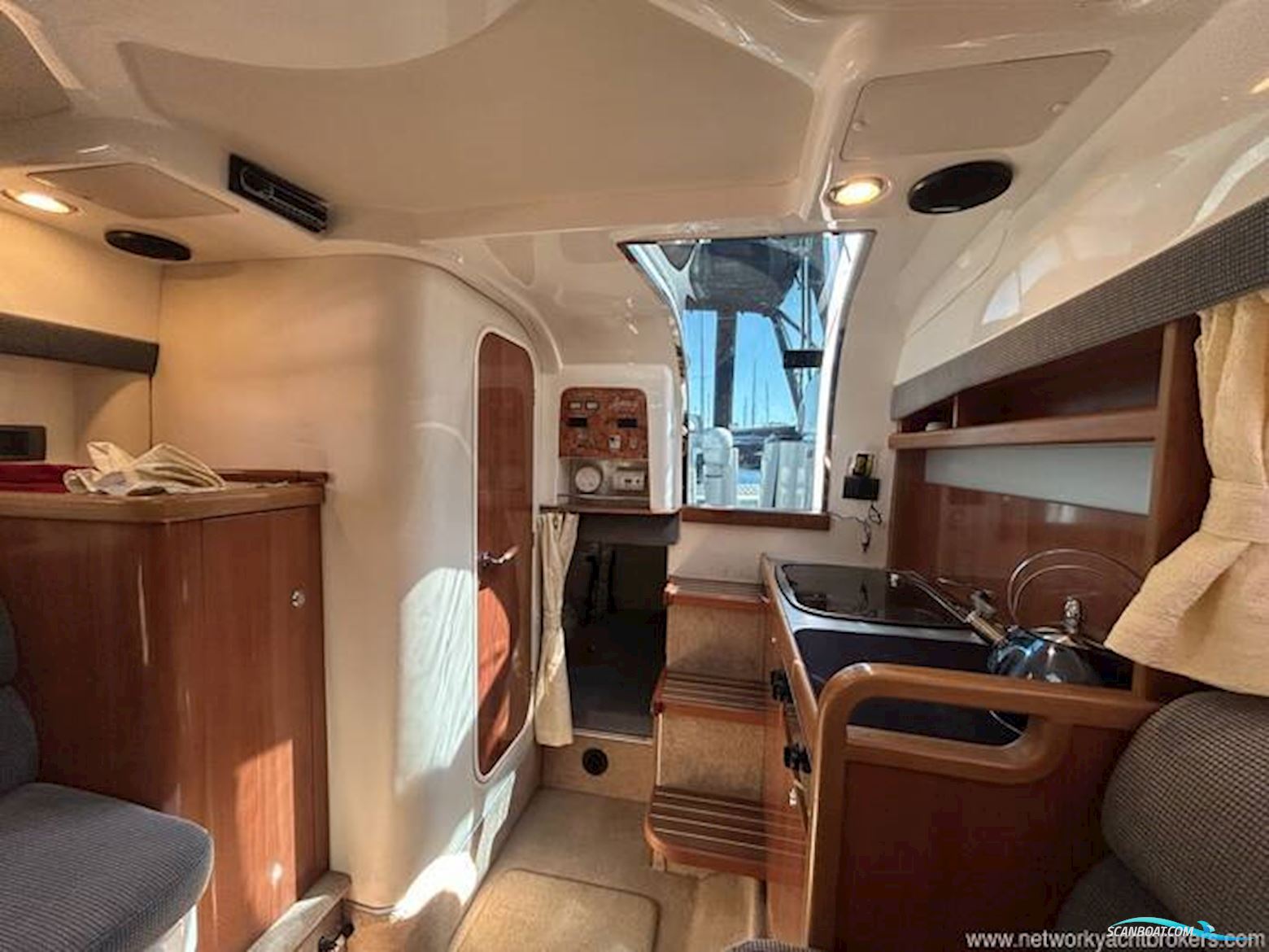 Sealine International S23