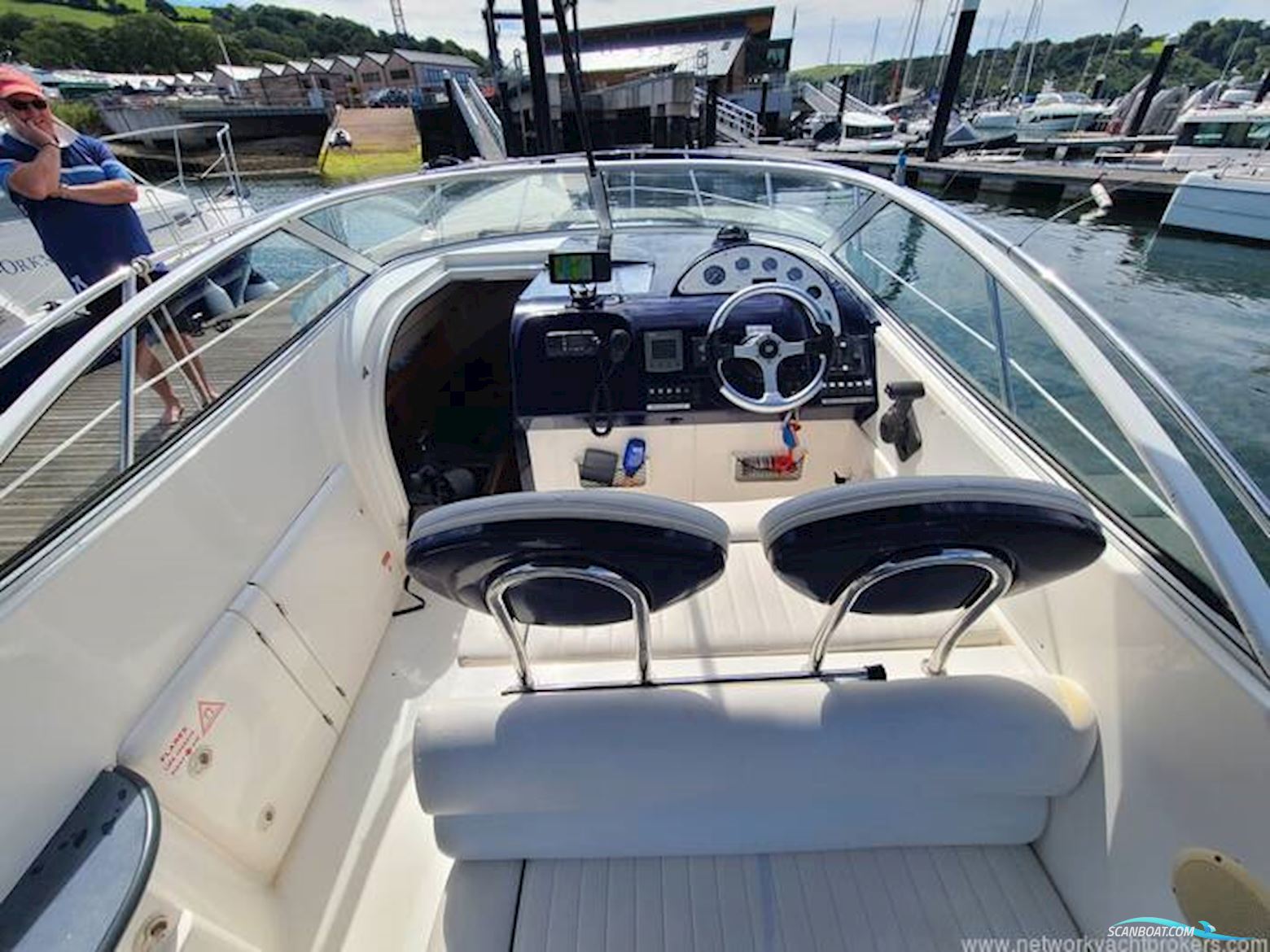 Sealine International S23 Sports Cruiser