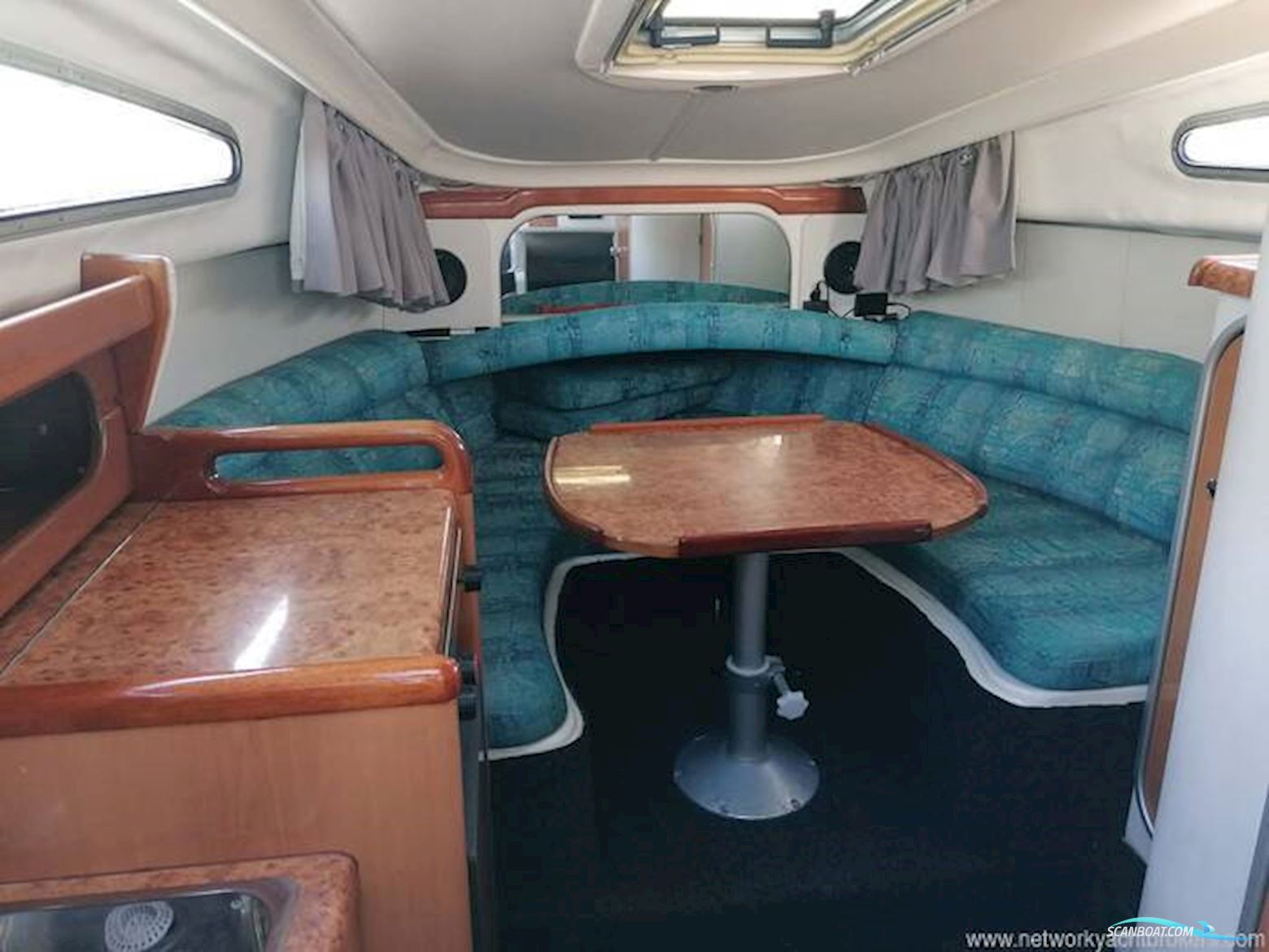 Sealine International S24