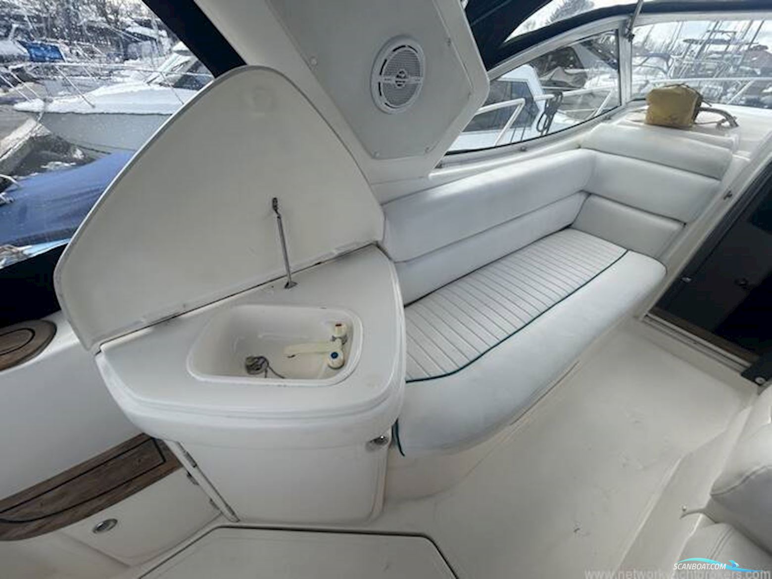 Sealine International S28