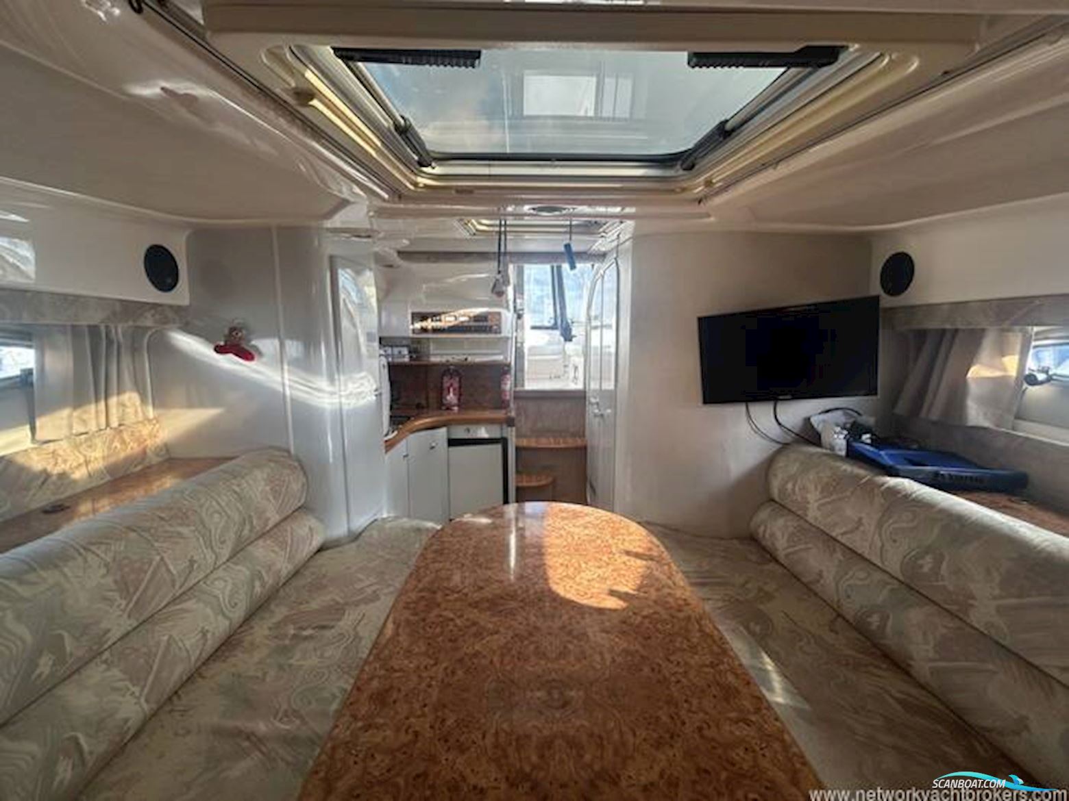 Sealine International S28