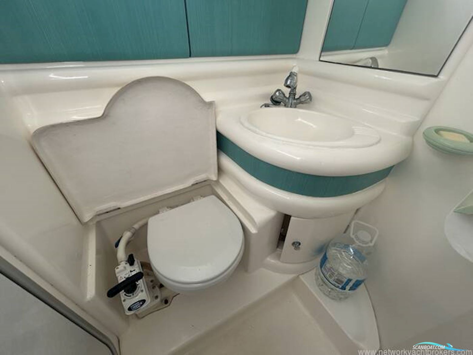 Sealine International S28