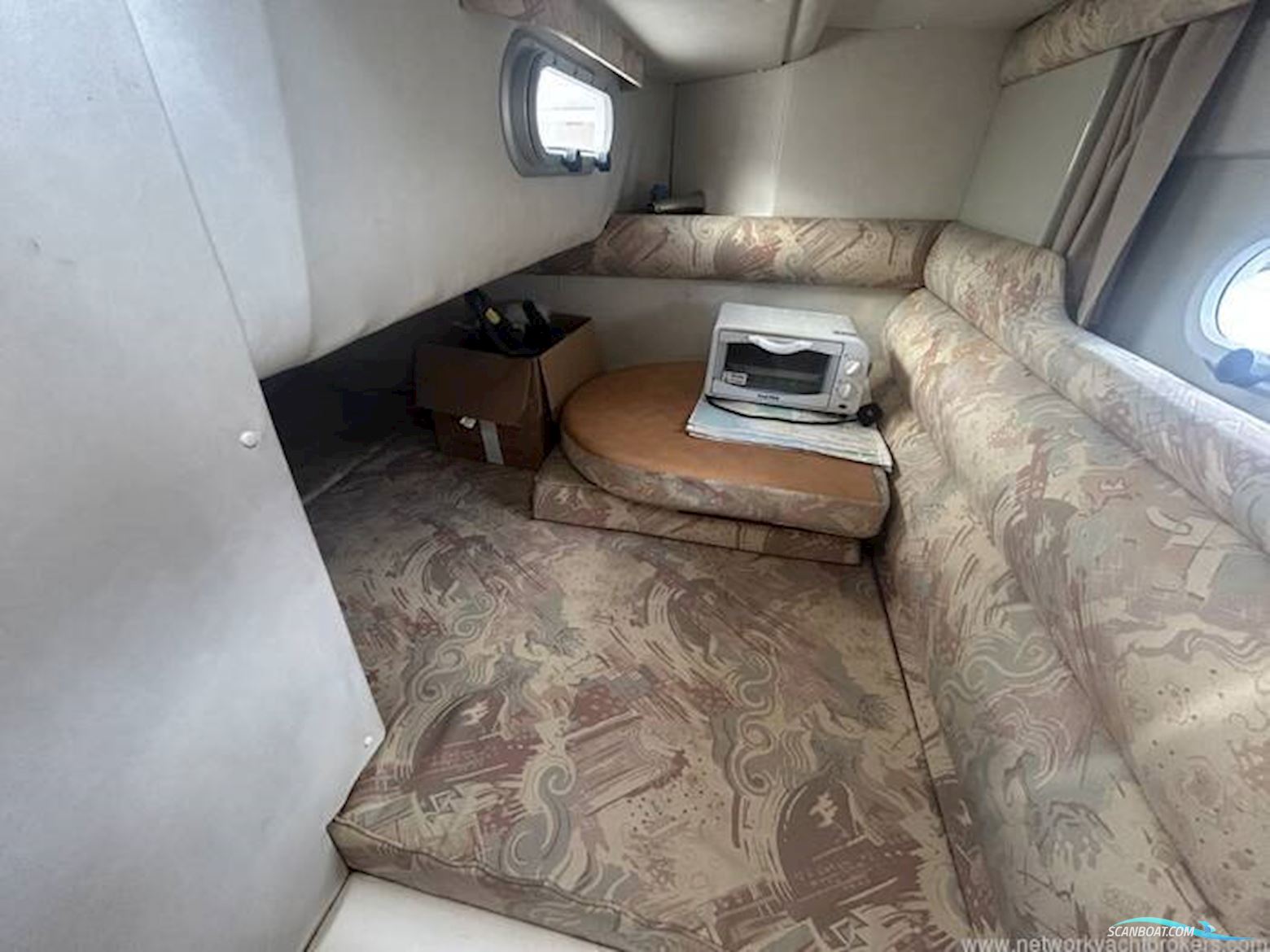 Sealine International S28