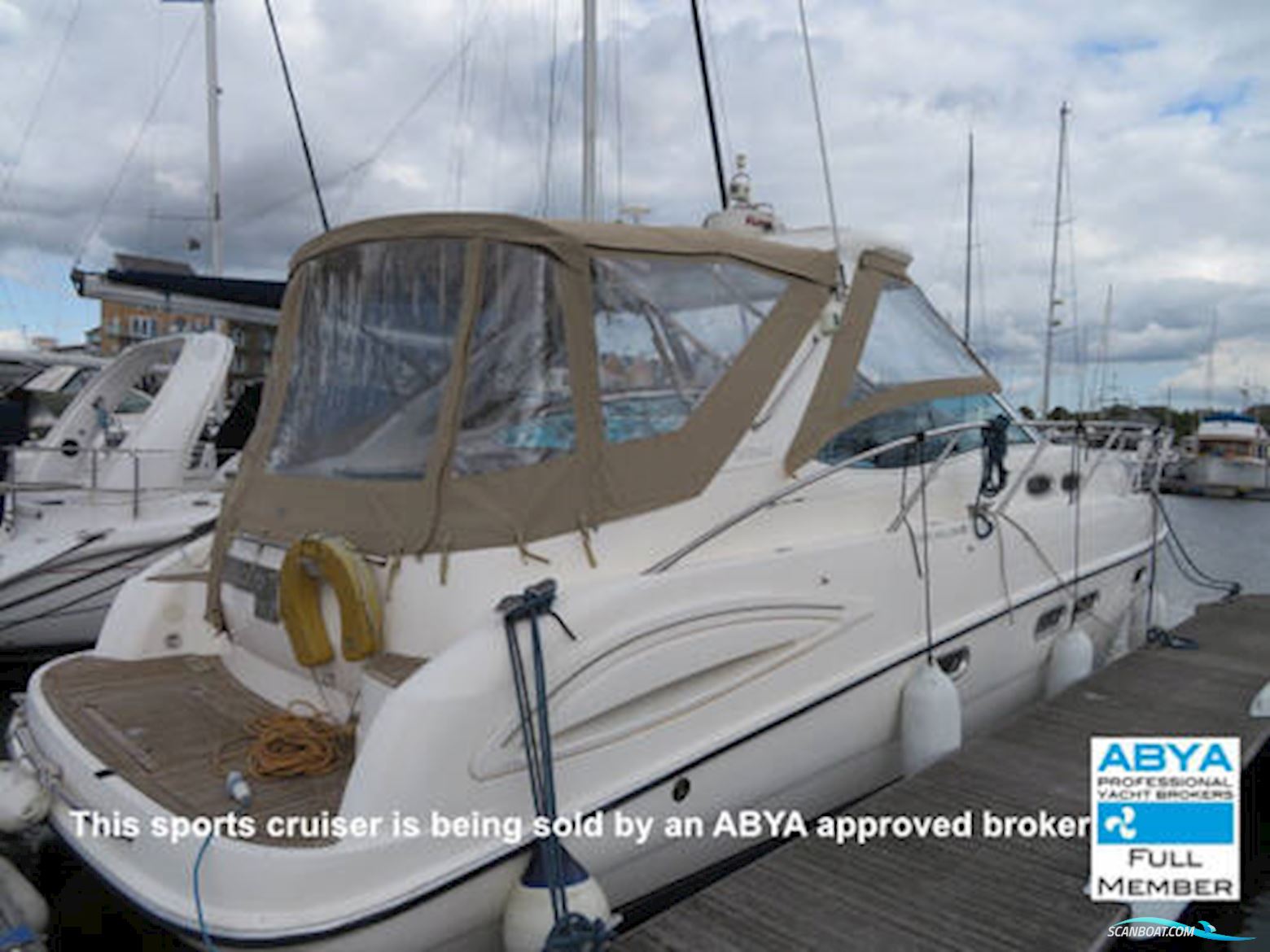 Sealine International S38 Motorboot 2006, mit Volvo Penta D4 motor, England