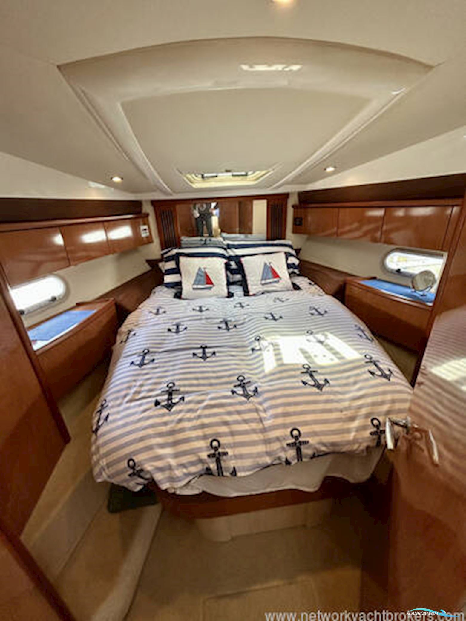 Sealine International S38