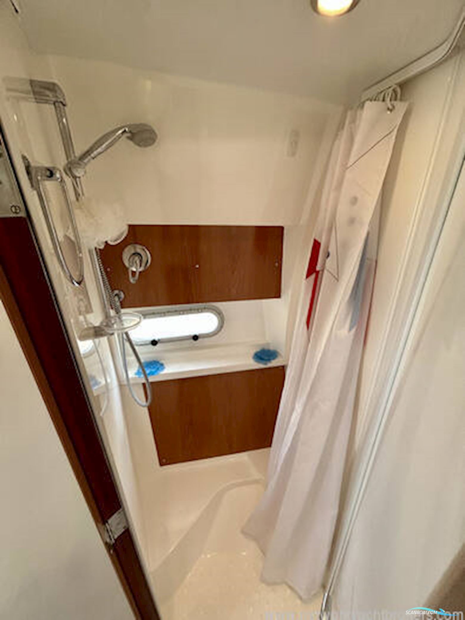 Sealine International S38