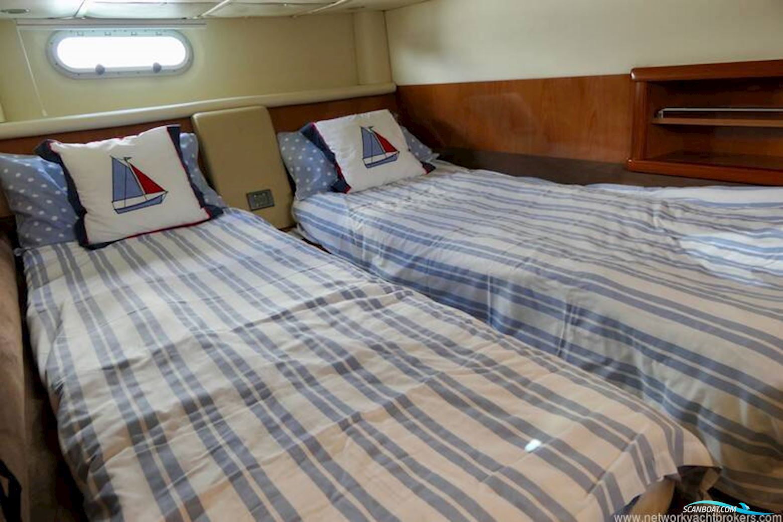 Sealine International S38