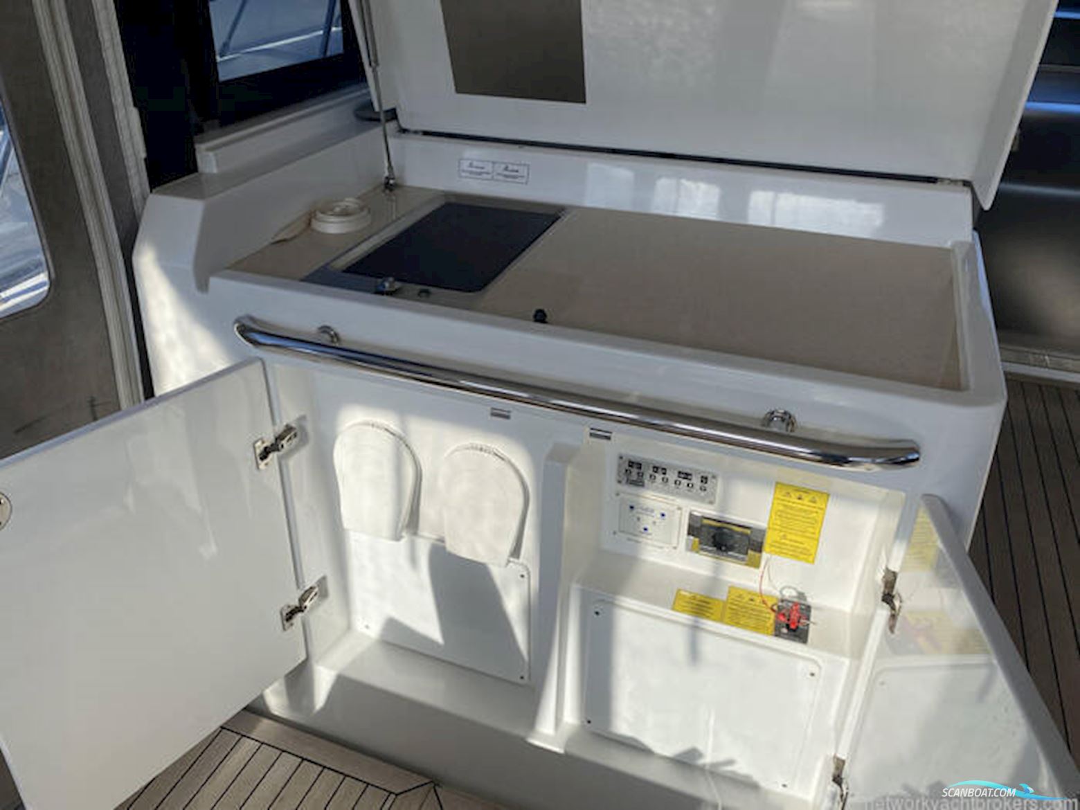 Sealine International S450