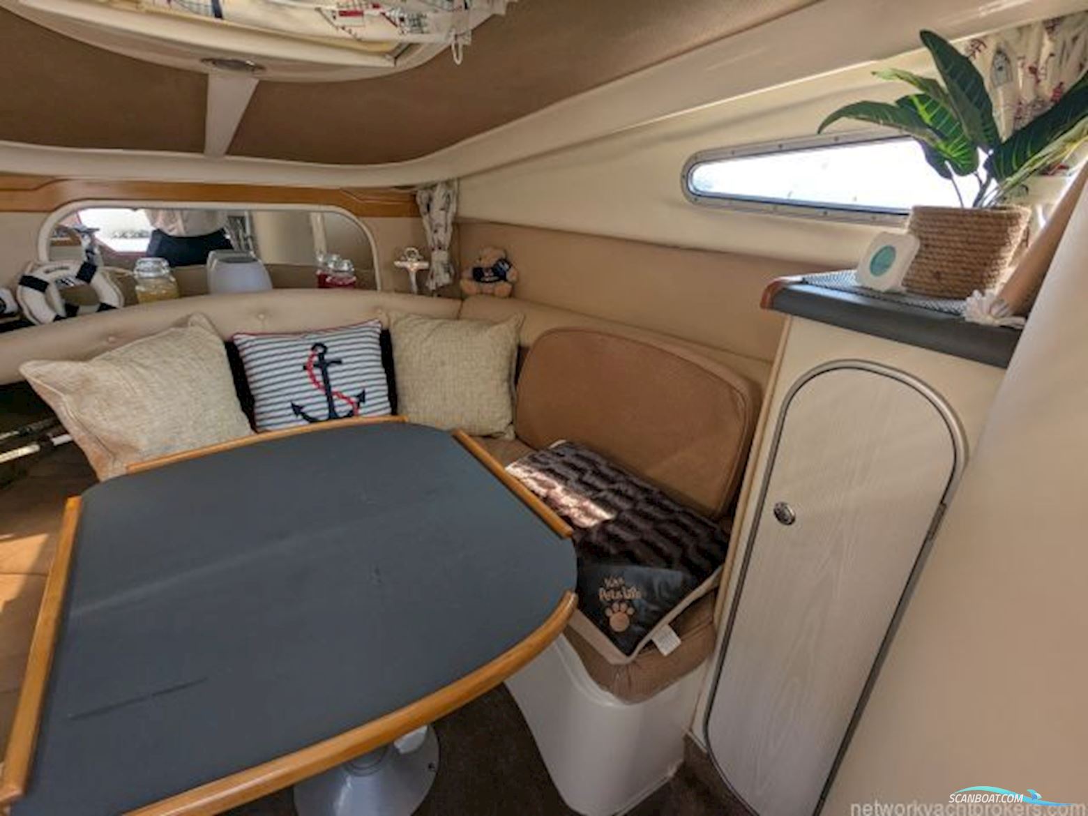 Sealine International Senator 230
