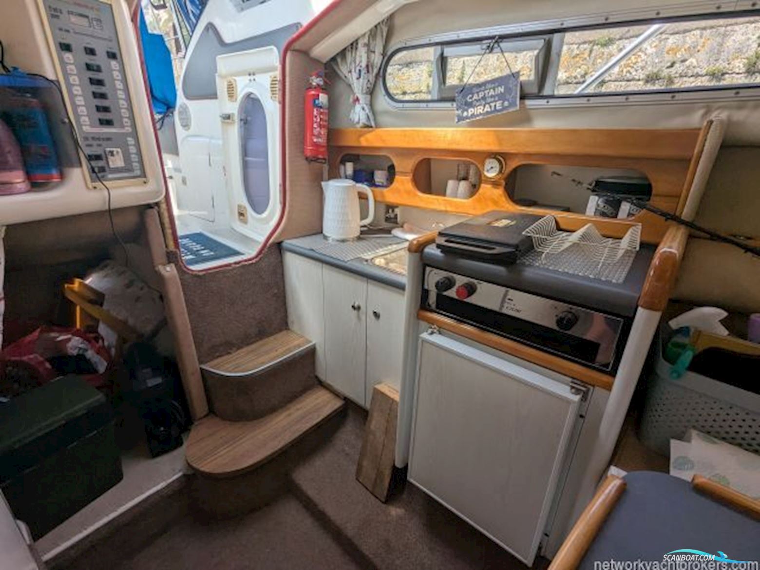 Sealine International Senator 230