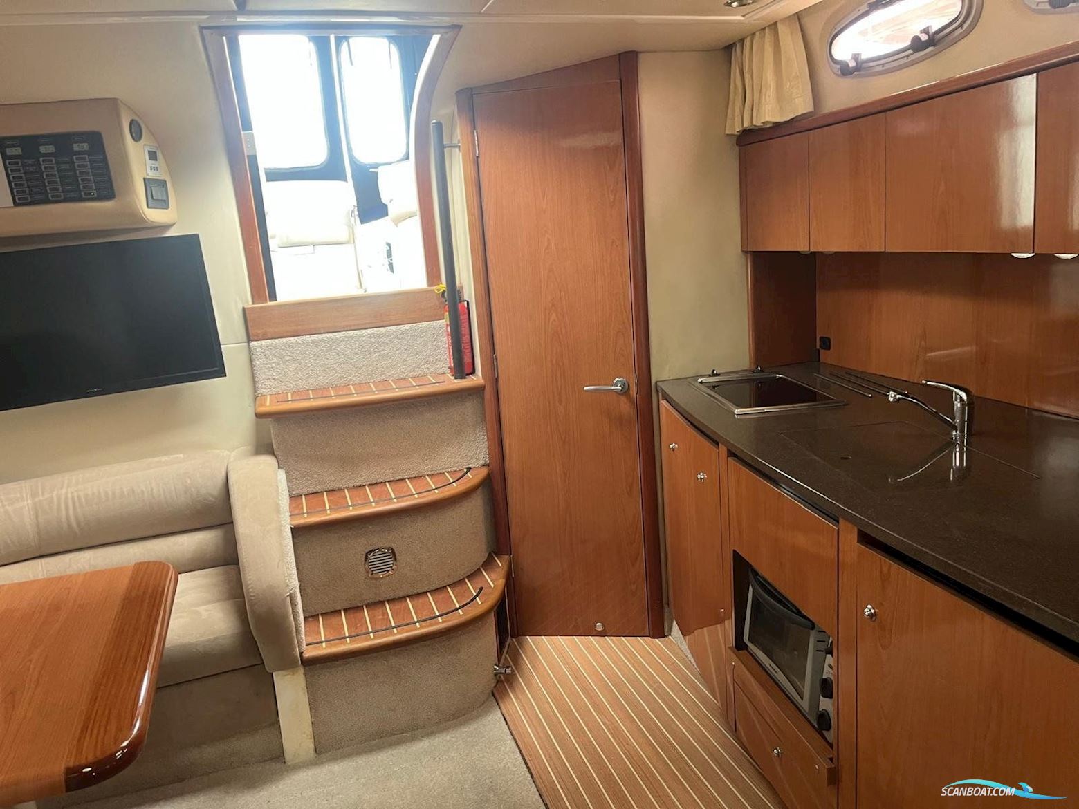 Sealine S 38