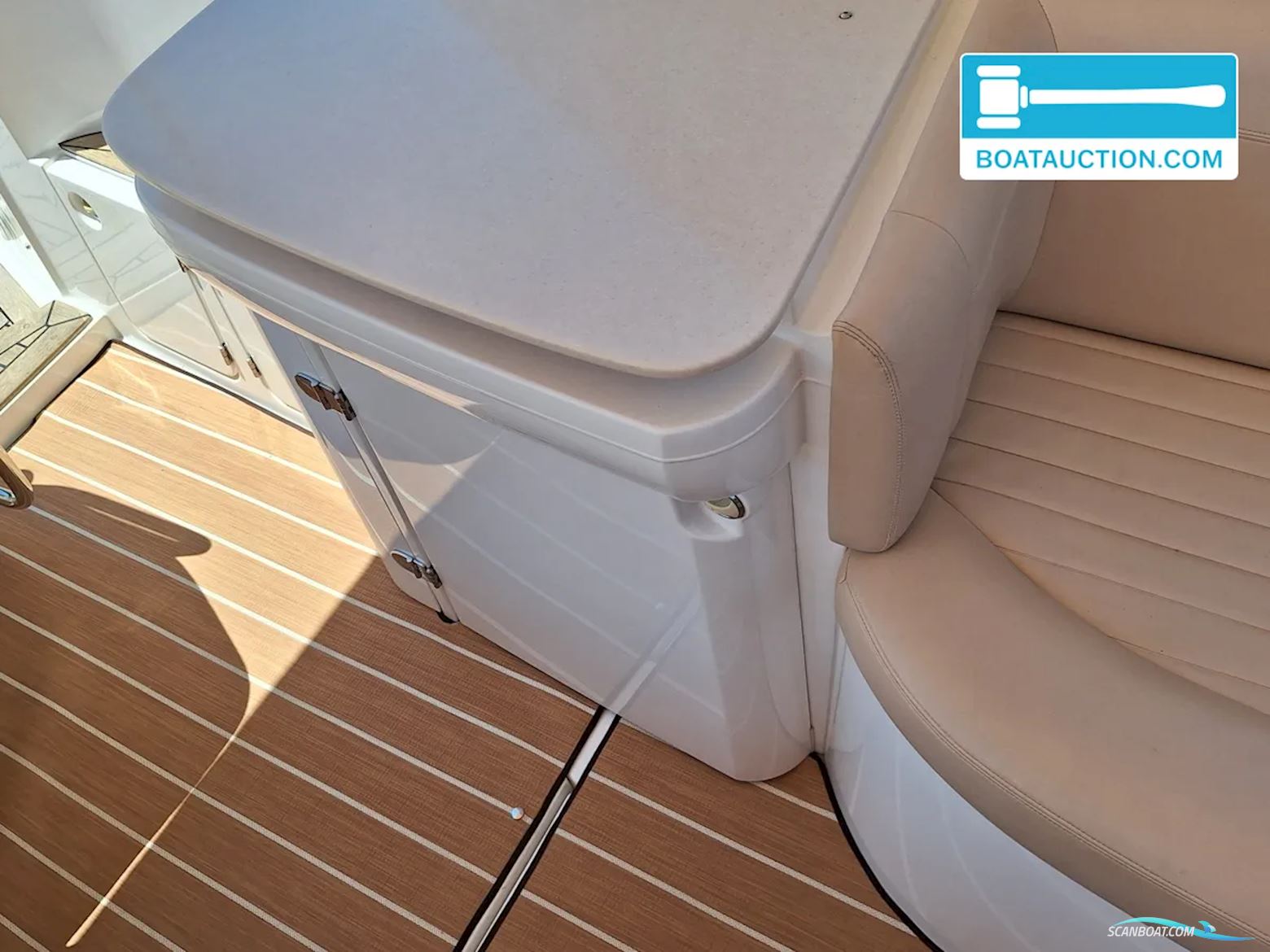 Sealine S29