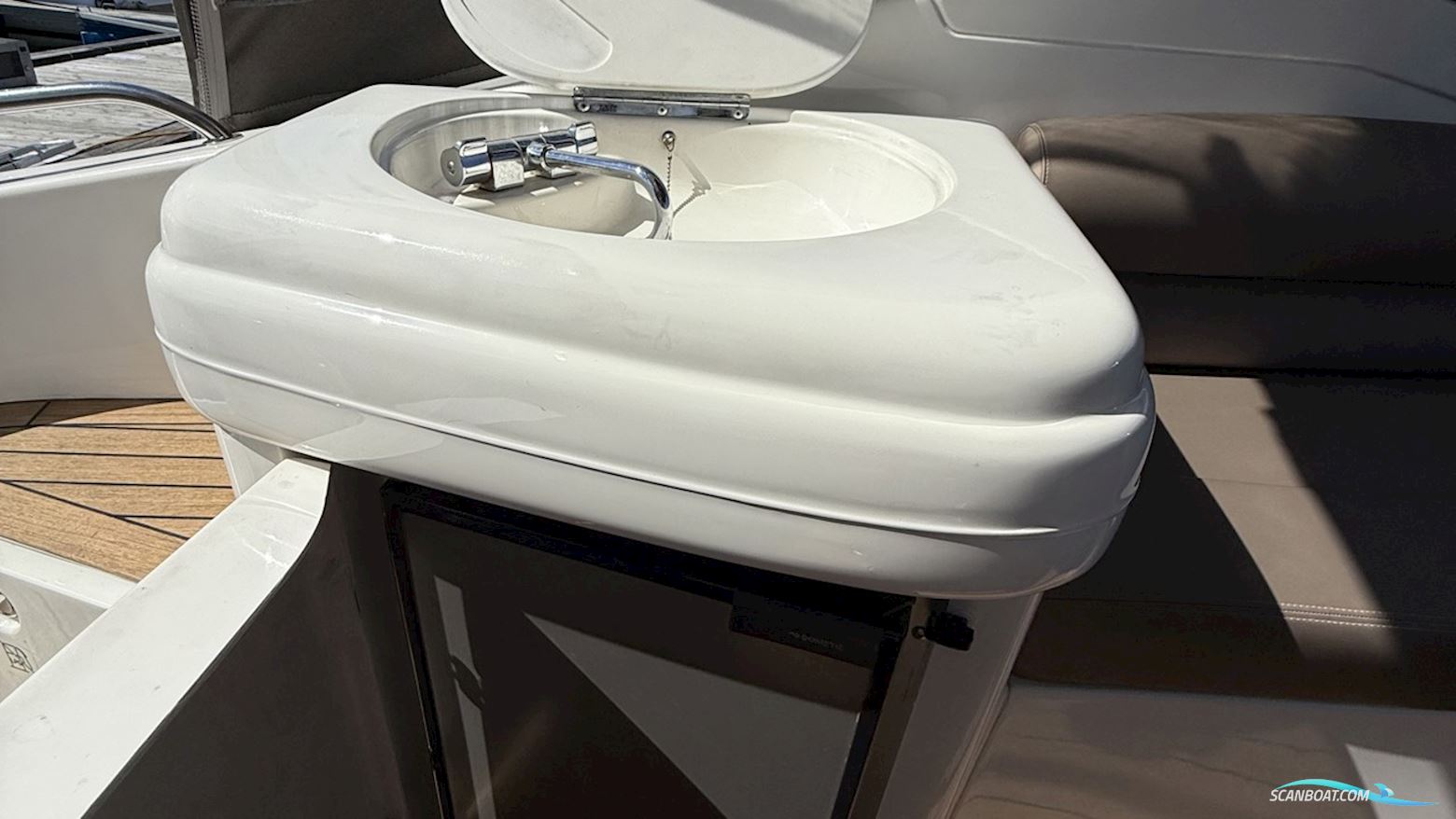Sealine S34