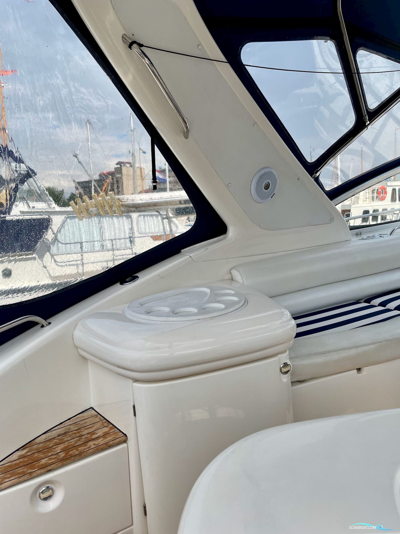 Sealine S37