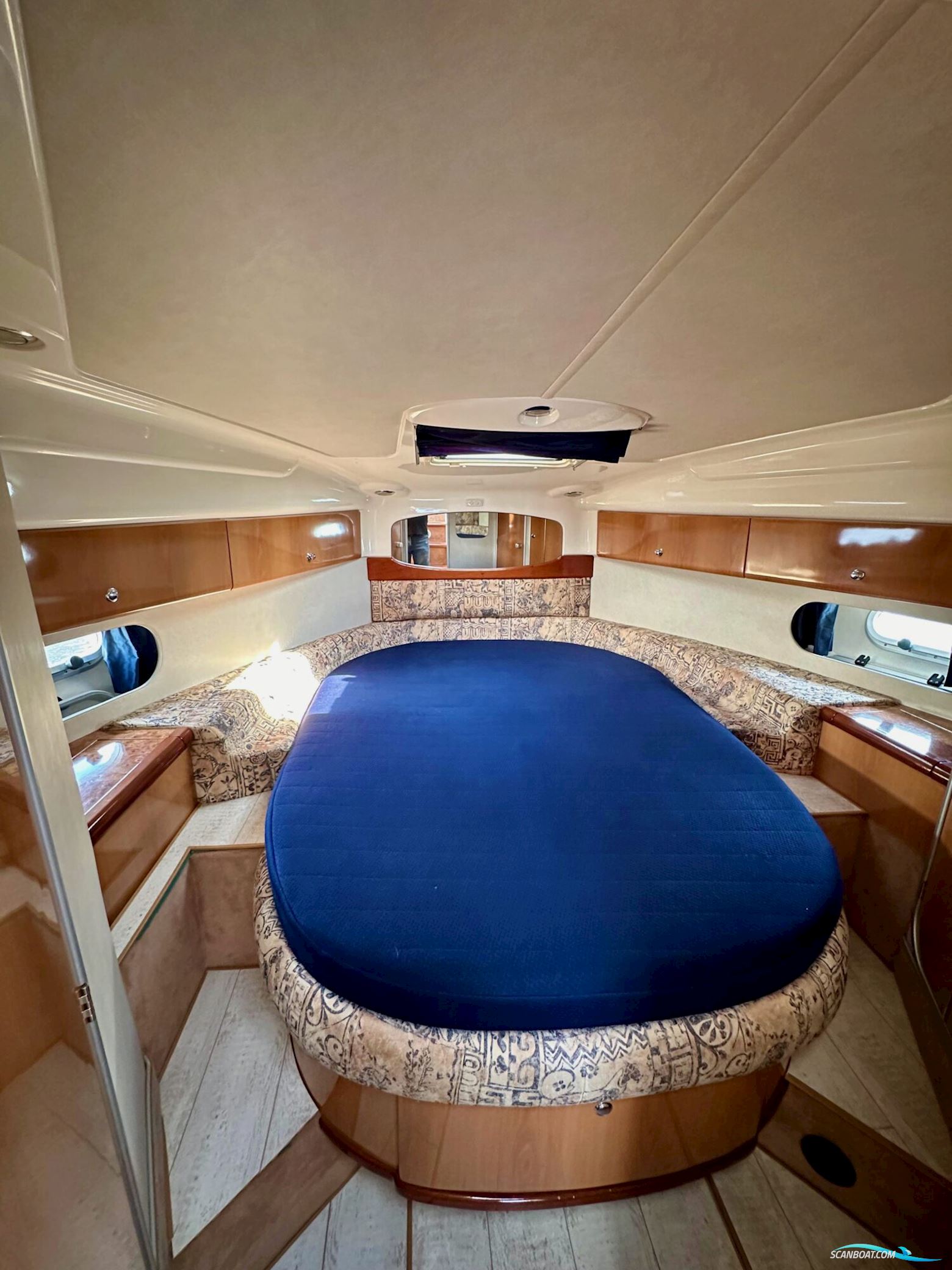 Sealine S37