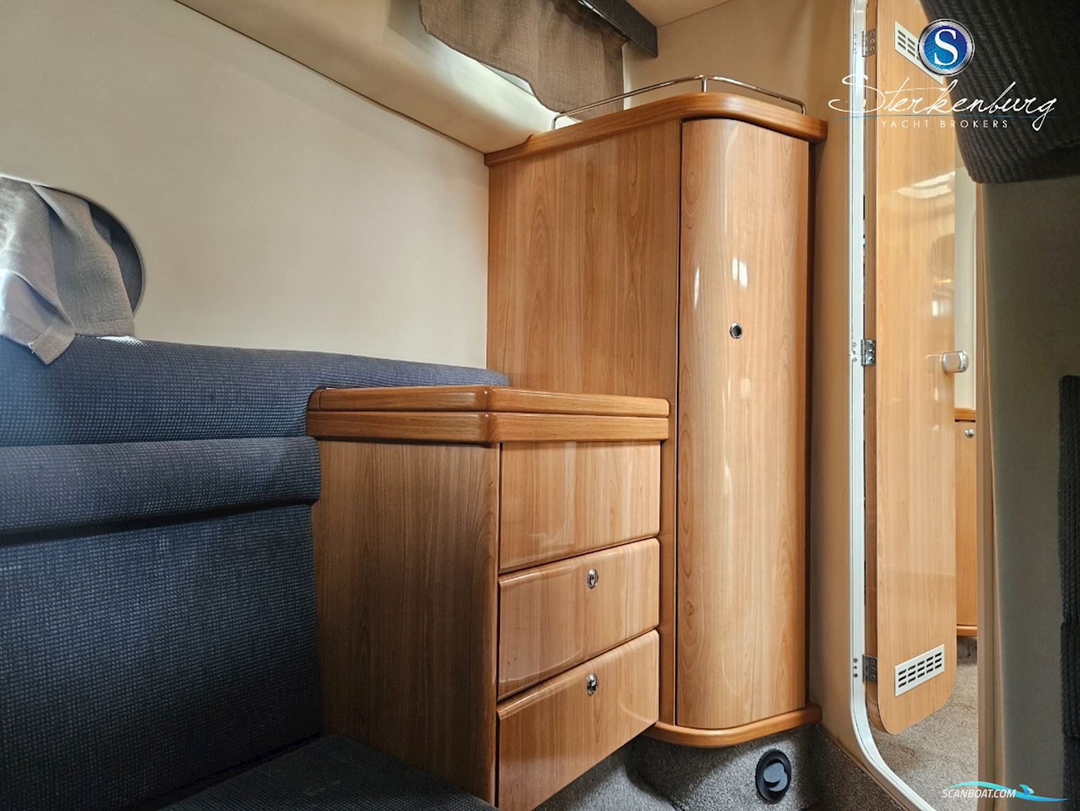 Sealine S37