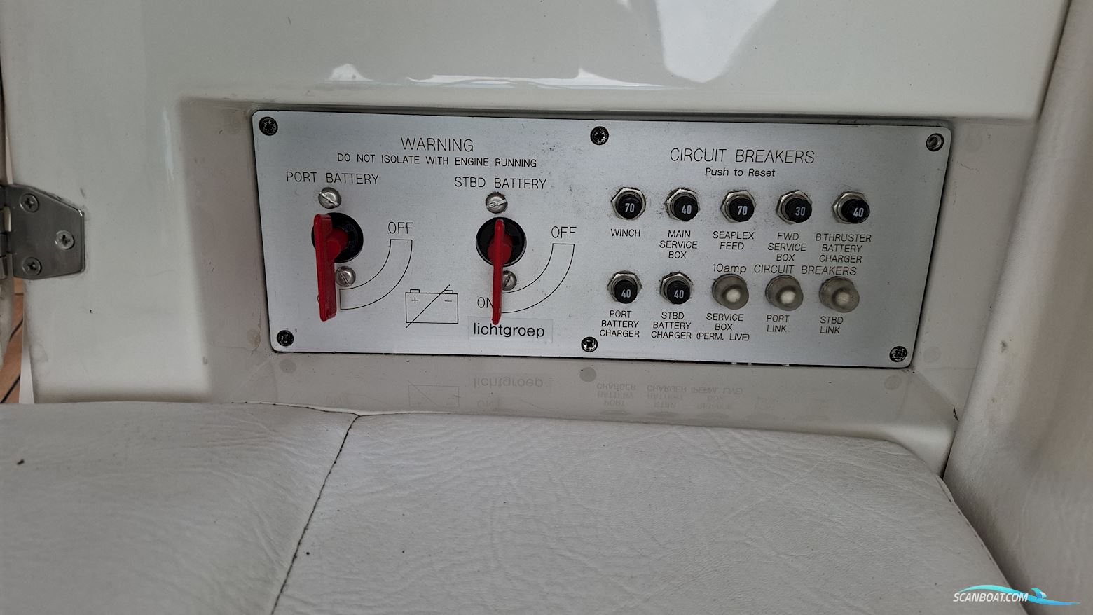 Sealine S38 Sports open