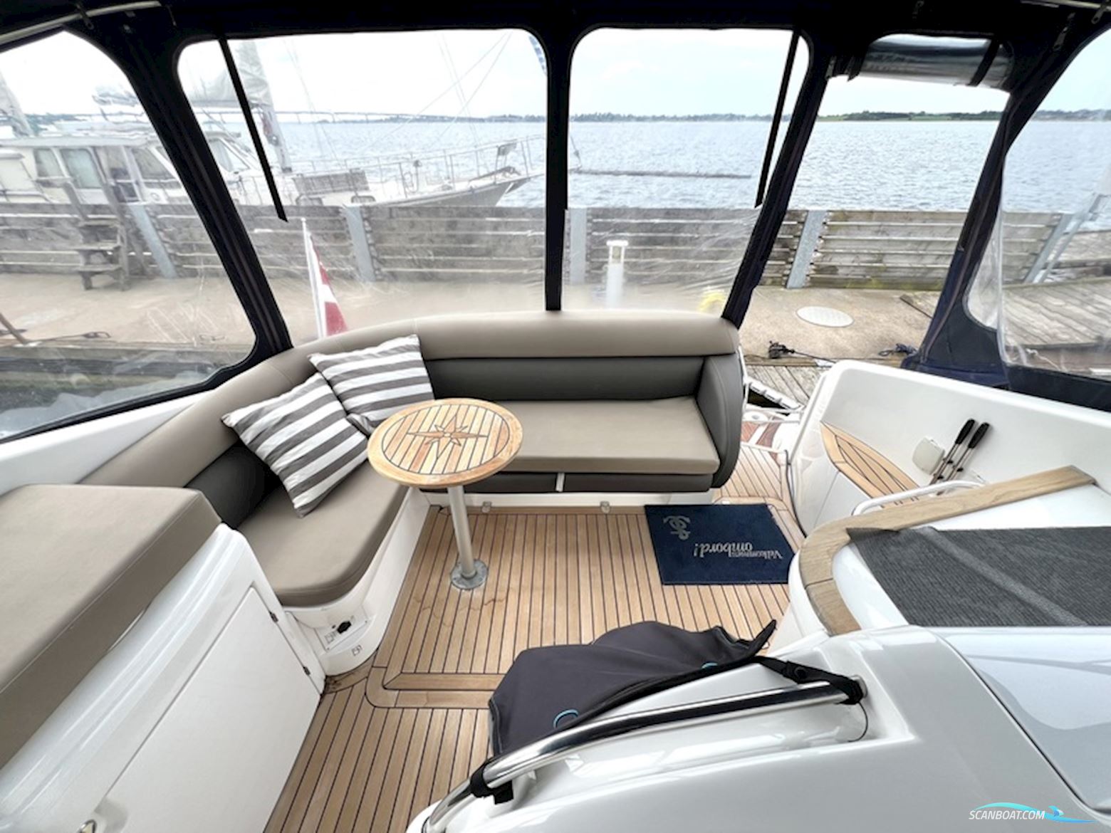 Sealine S42