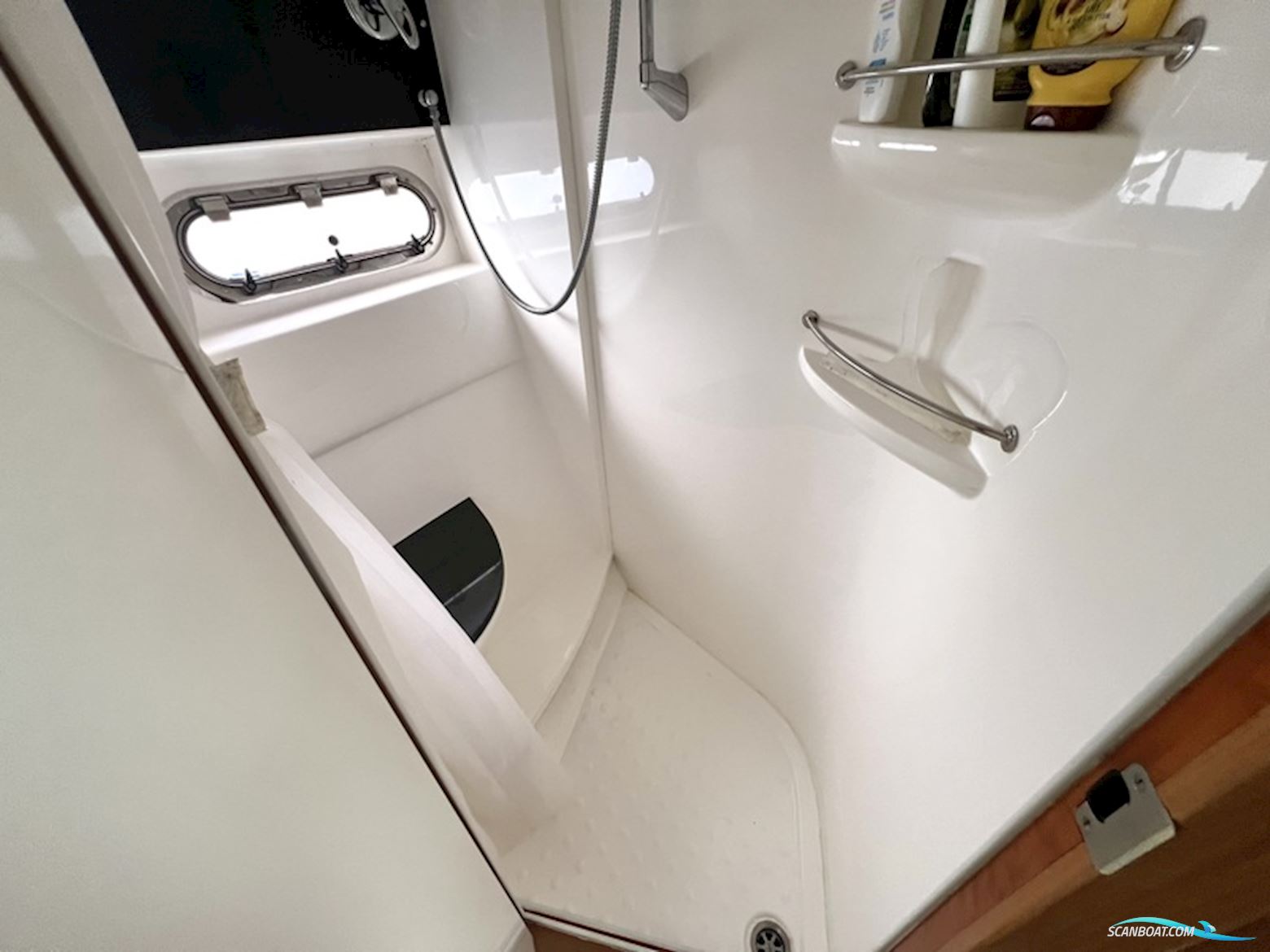 Sealine S42