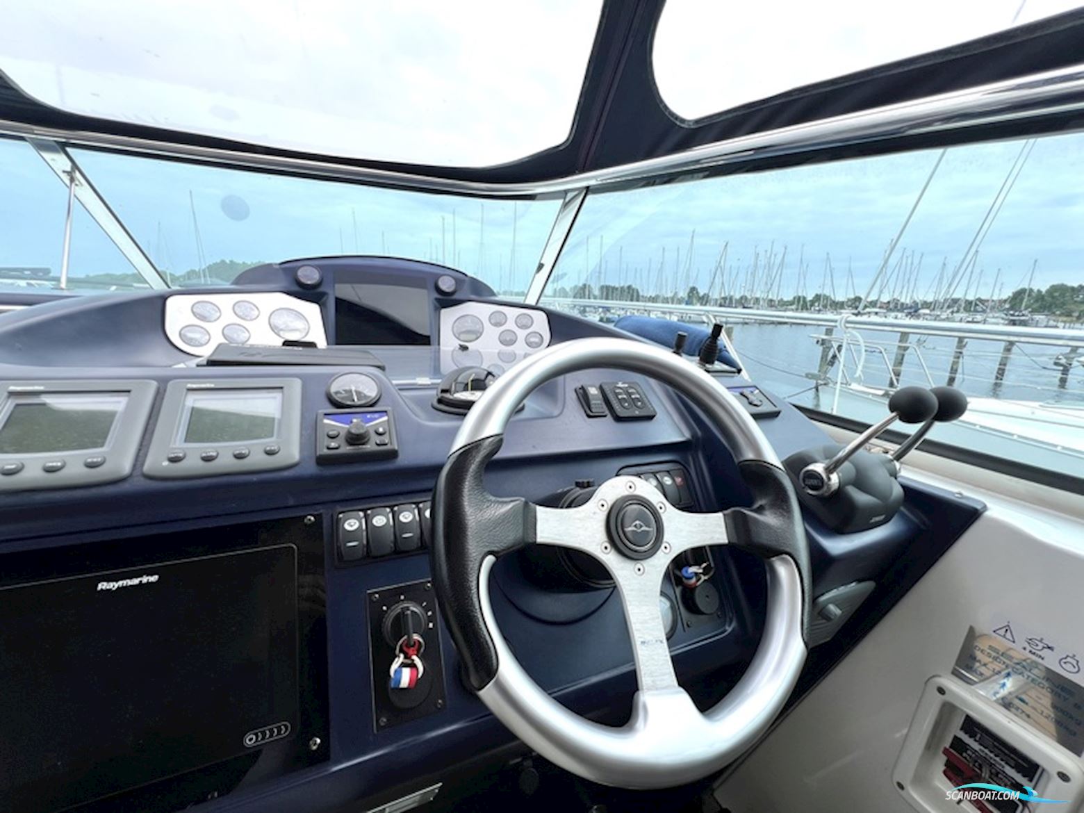 Sealine S42