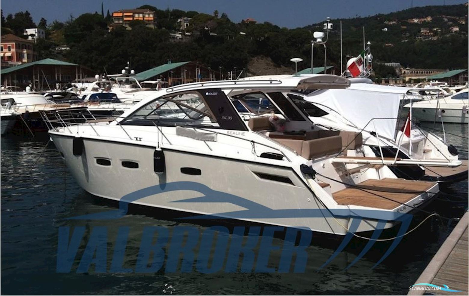 Sealine SC 35 Motorboot 2011, mit Volvo Penta D4 300 motor, Italien