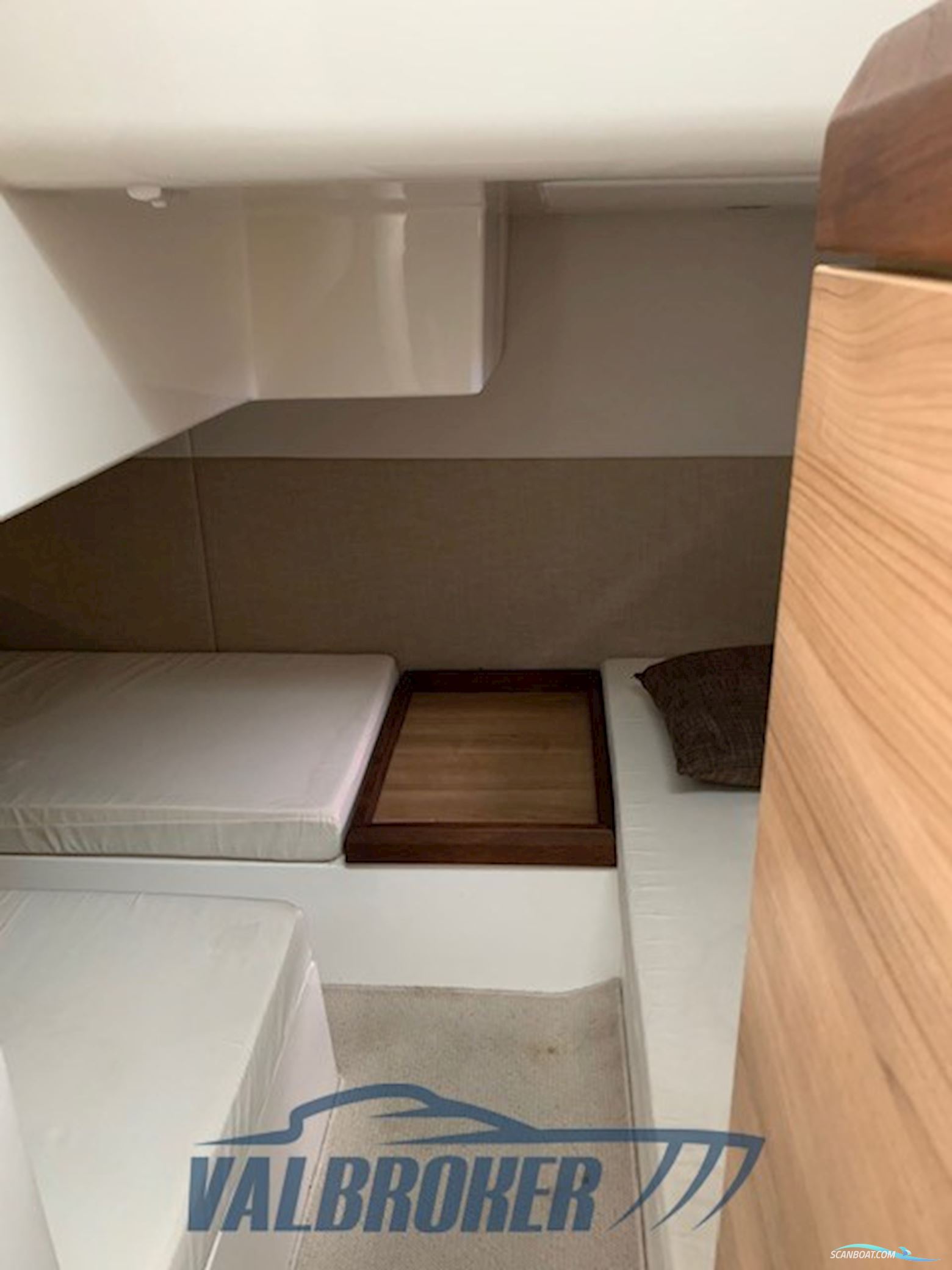 Sealine SC 35