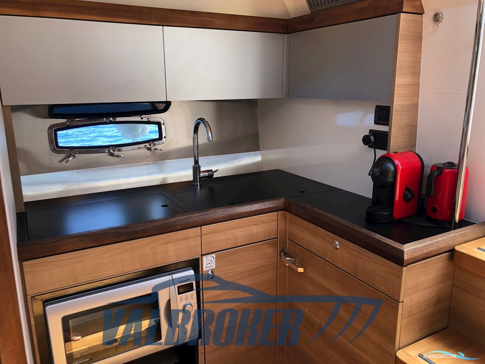 Sealine SC 35