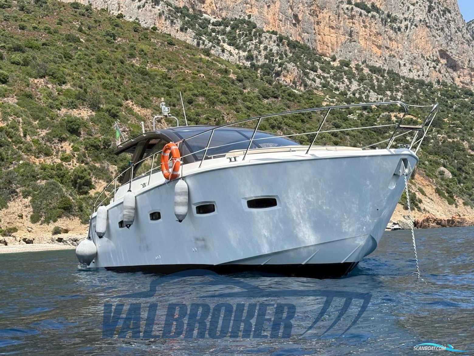 Sealine SC 35