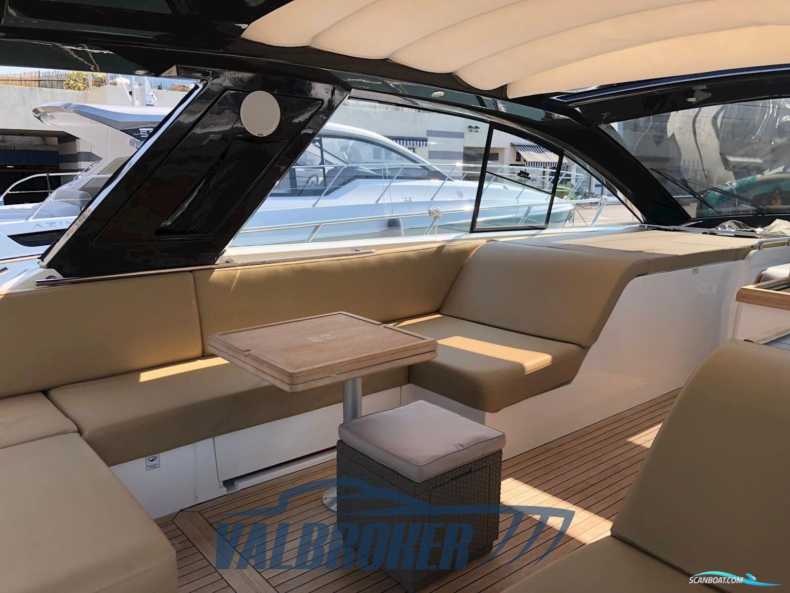 Sealine SC 47