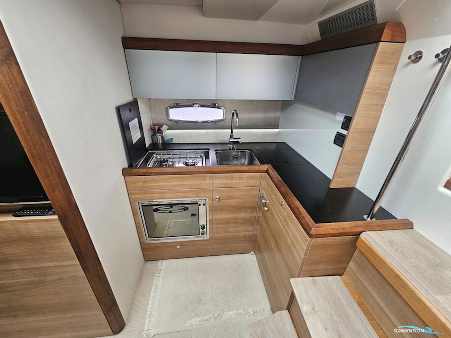 Sealine SC35