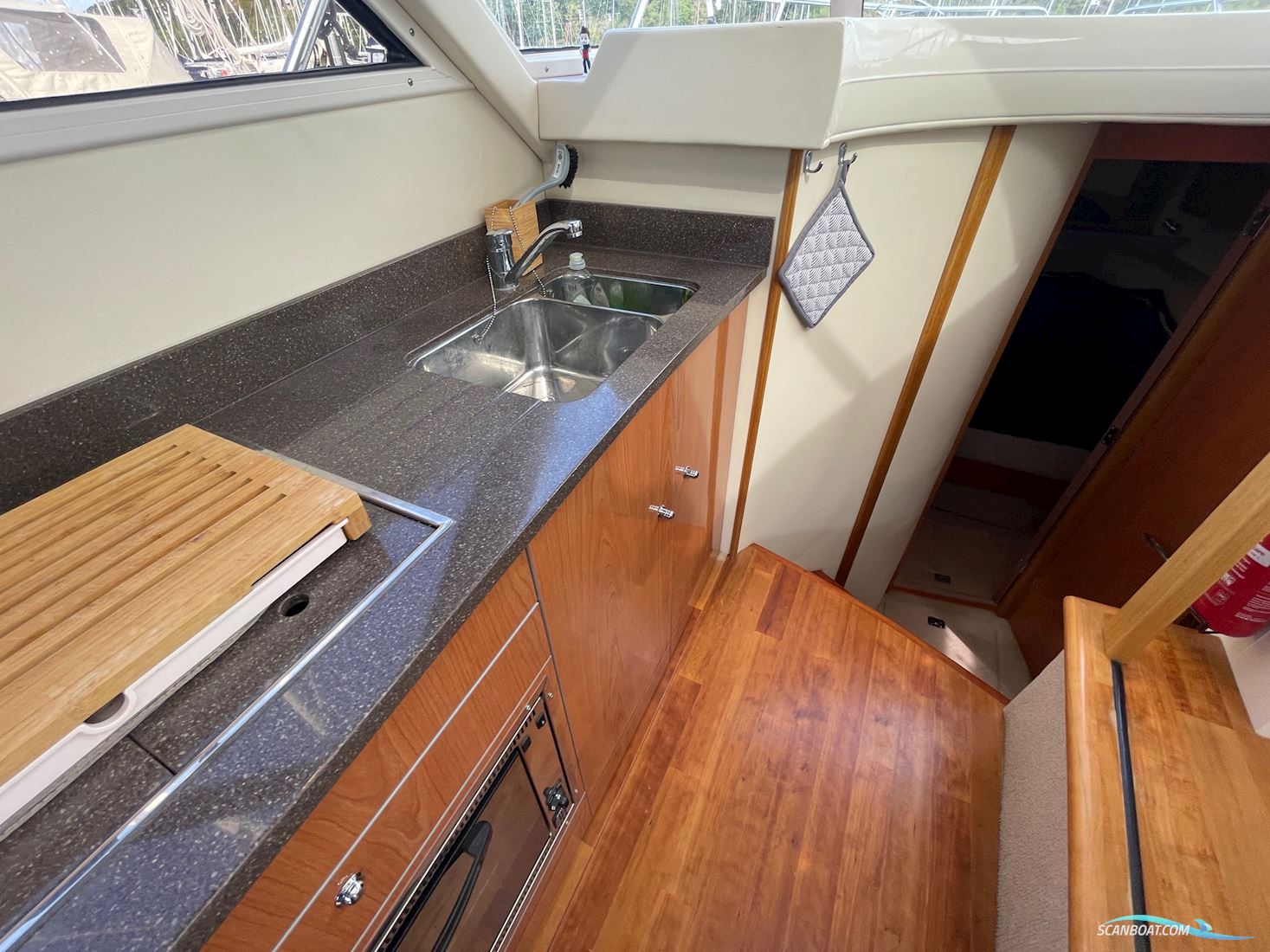 Sealine SC39