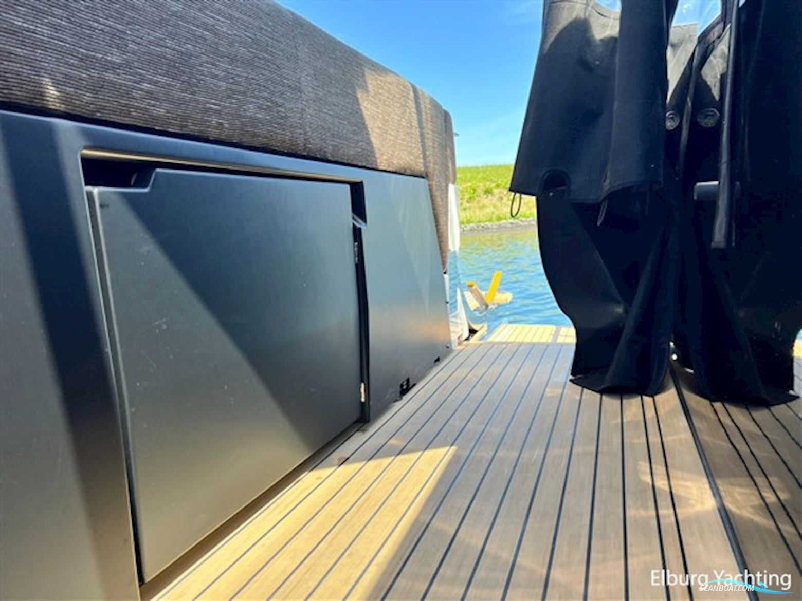 Sealine SC42 Custom