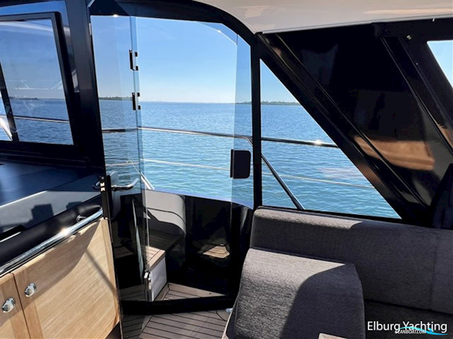 Sealine SC42 Custom