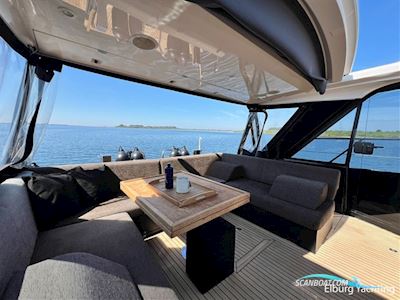 Sealine SC42 Custom Motorboot 2012, Niederlande