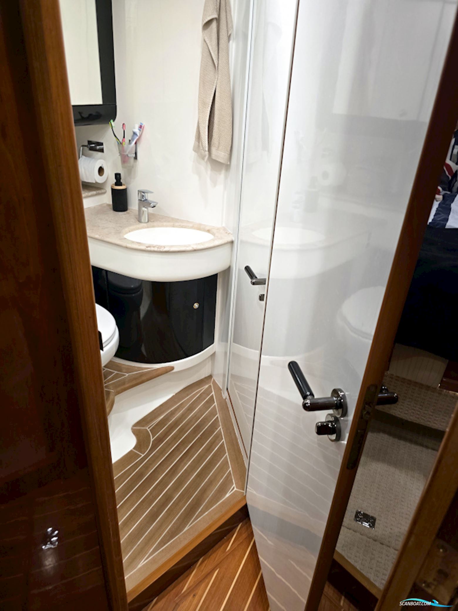 Sealine T47