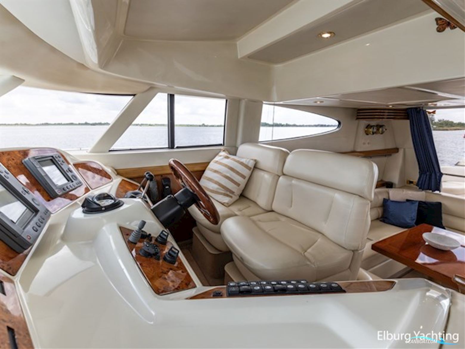 Sealine T47