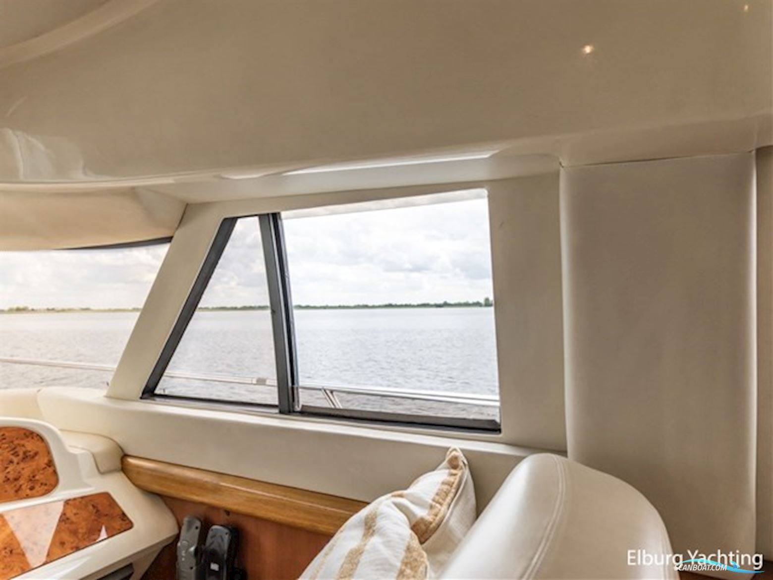 Sealine T47