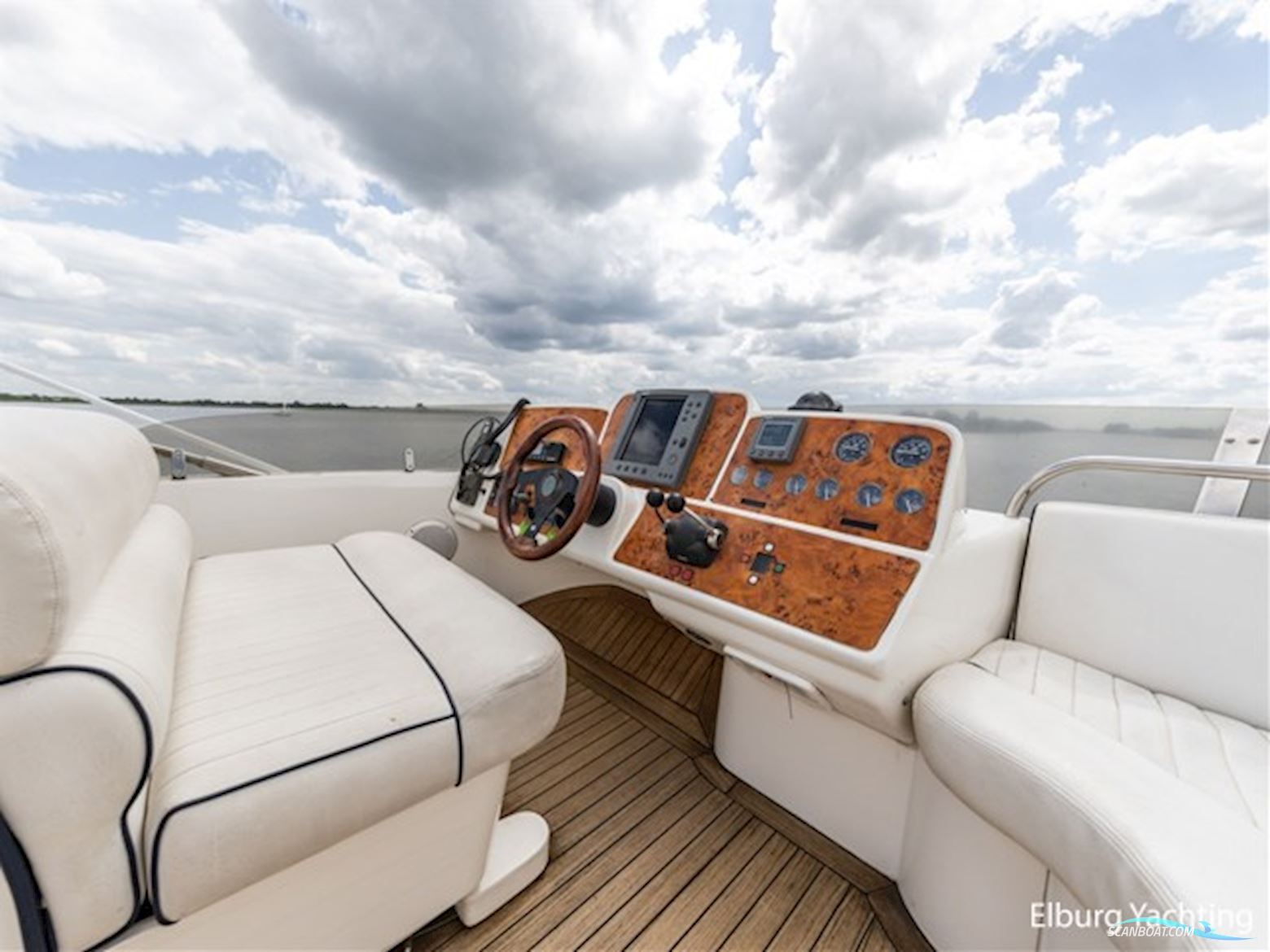 Sealine T47