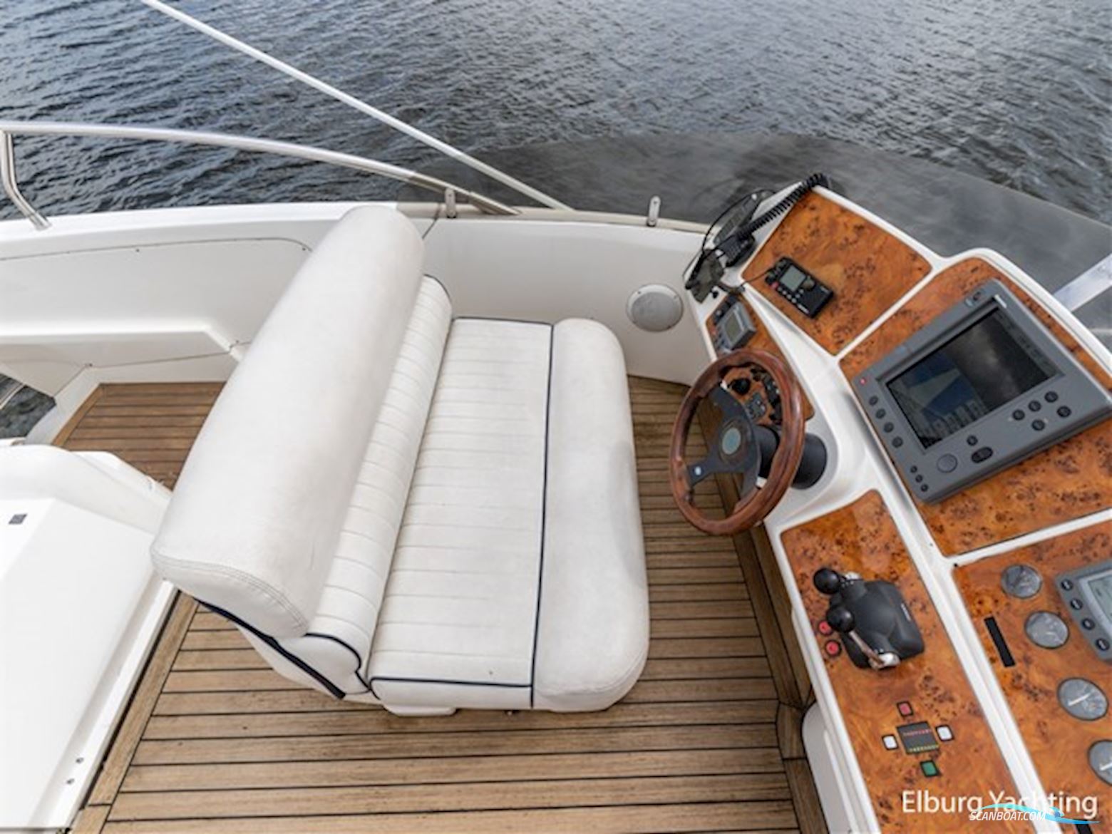 Sealine T47