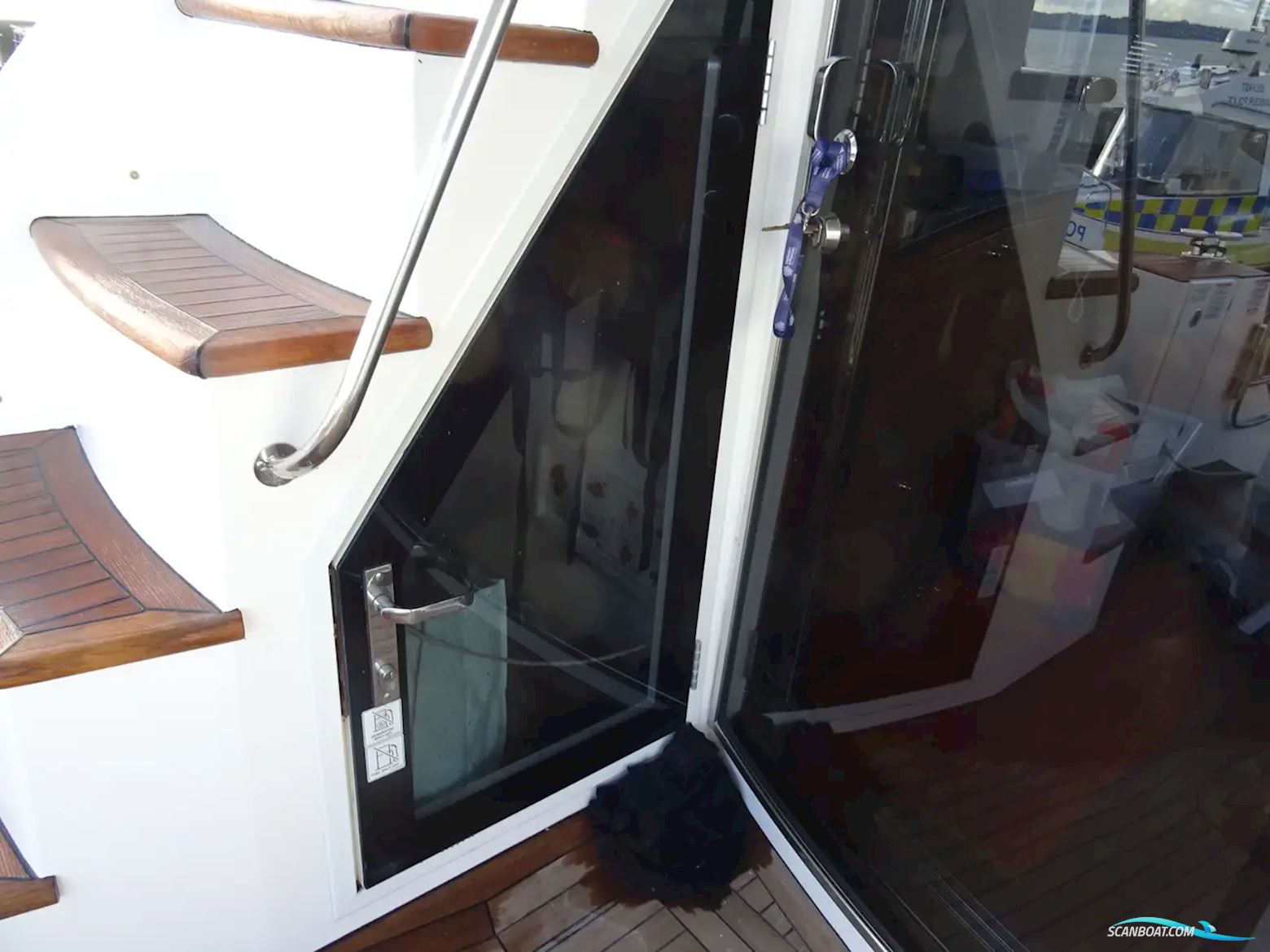 Sealine T50