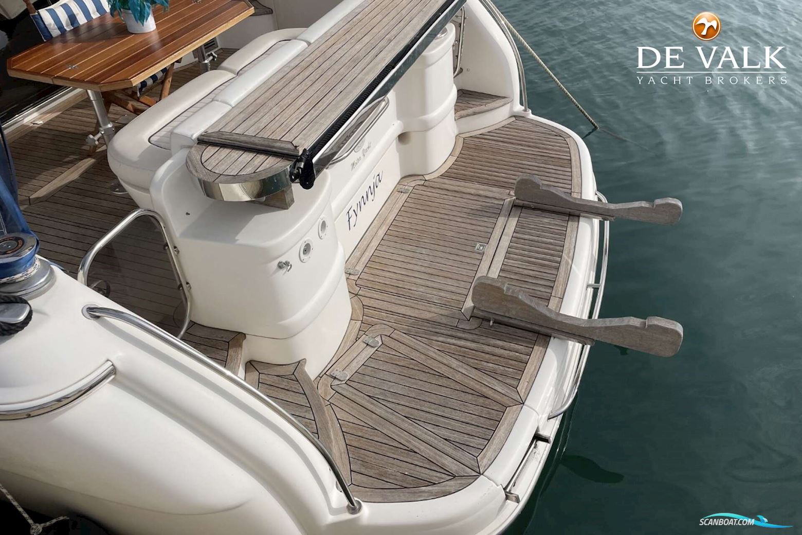 Sealine T51 Motor Yacht