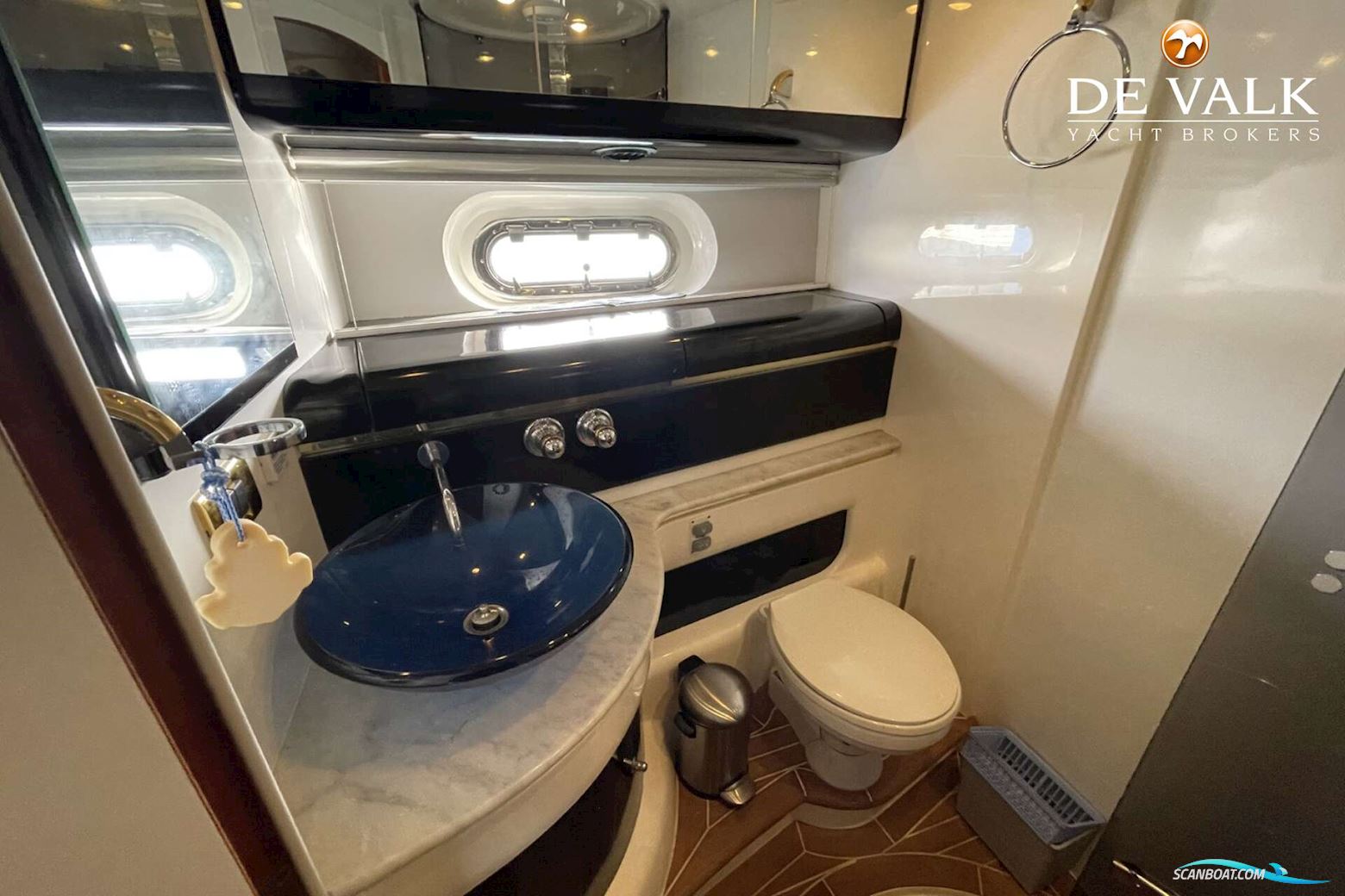 Sealine T51 Motor Yacht