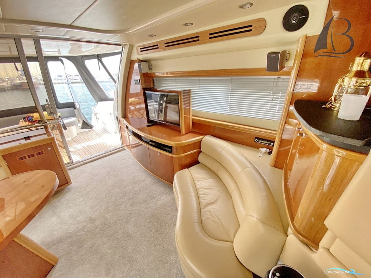 Sealine T52