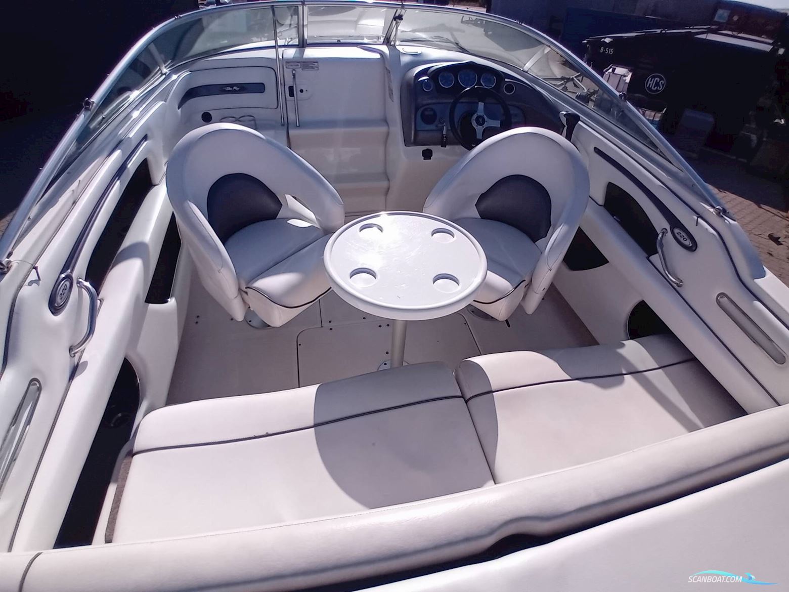 Searay 220  Sunsport m/ Mercruiser 4.3 - Skarp efterårspris