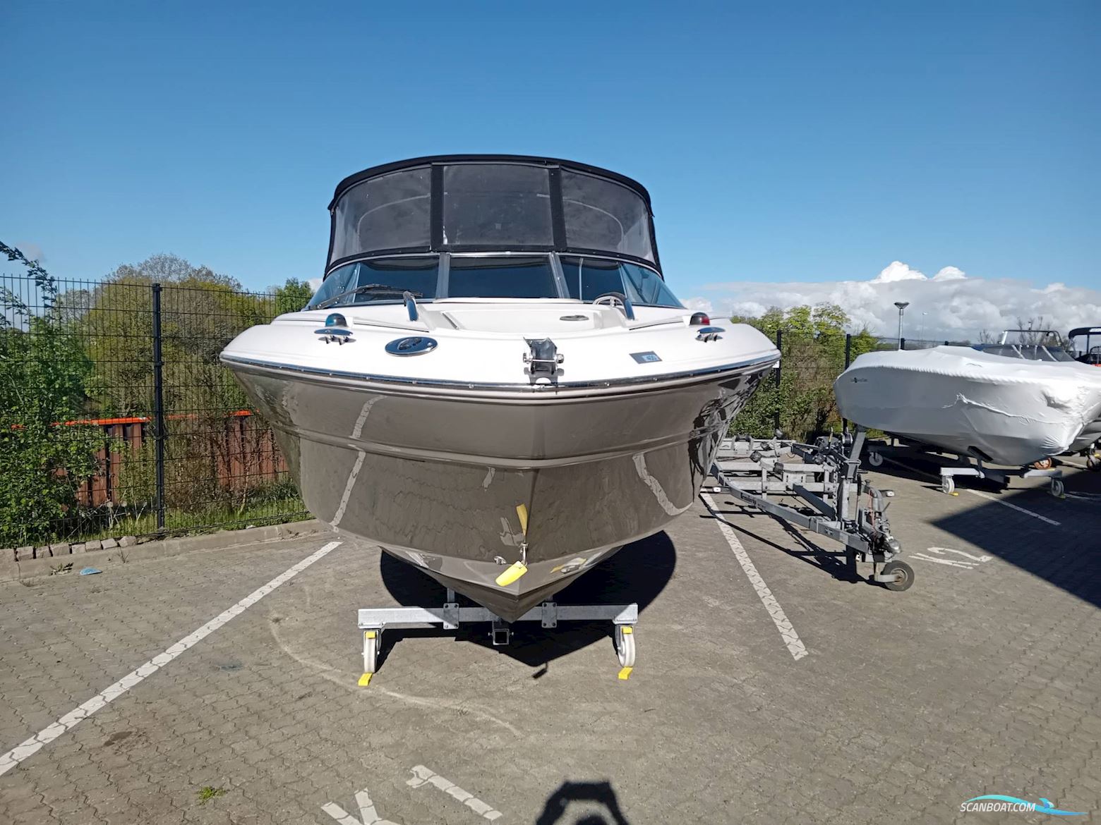 Searay 220 Sunsport m/ Mercruiser 4.3